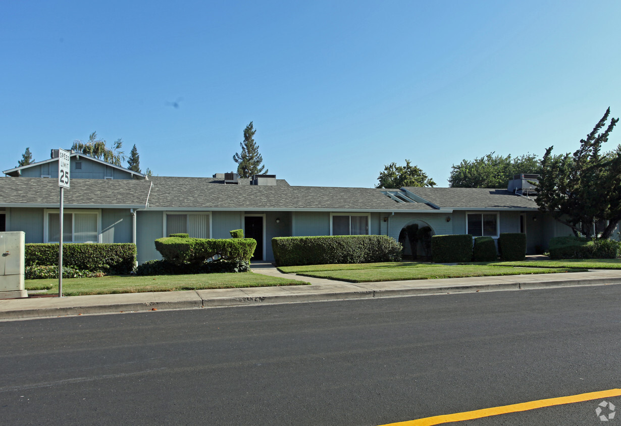 Primary Photo - Creekside South Apartments