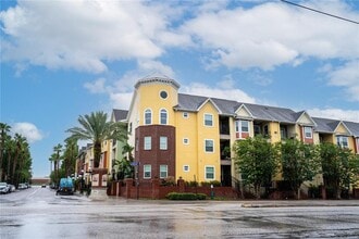 Building Photo - 1810 E Palm Ave