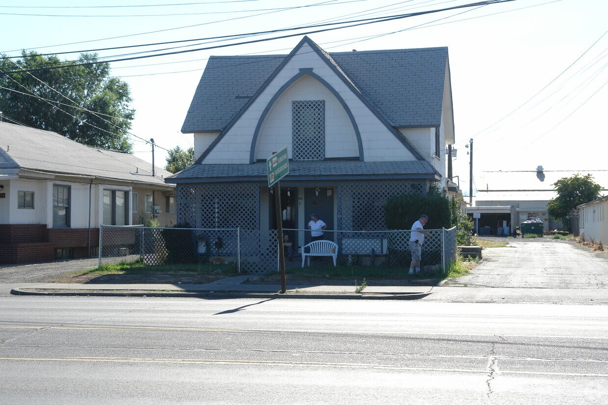 Building Photo - 1012-1014 N 1st St