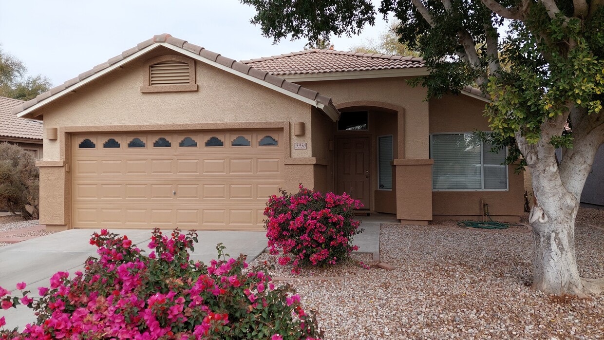 Primary Photo - 3930 E Barbarita Ave