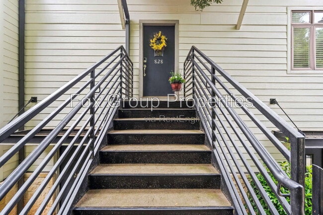 Building Photo - 828 Cotton Gin Alley