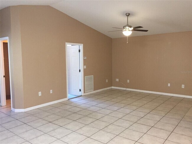 Foto del edificio - 4309 Longshore Dr