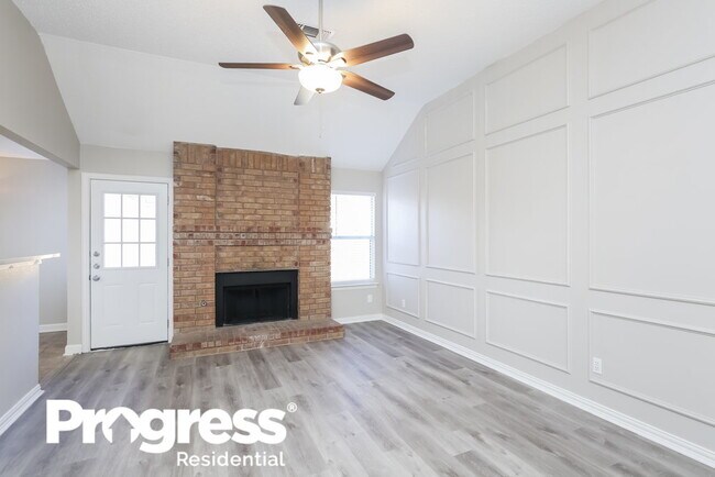 Building Photo - 833 S Parks Dr