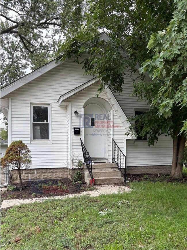 Building Photo - 35442 Stellwagen St