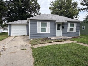 Building Photo - 420 W Pine St