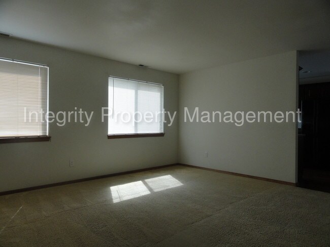 Building Photo - 1735 S 90th St