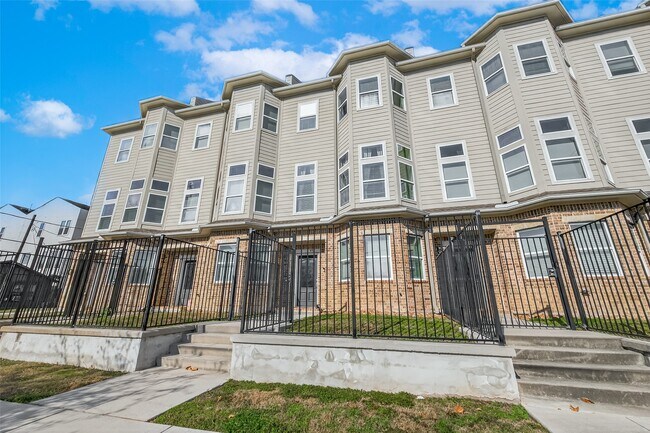 Building Photo - 2020 McGowen St