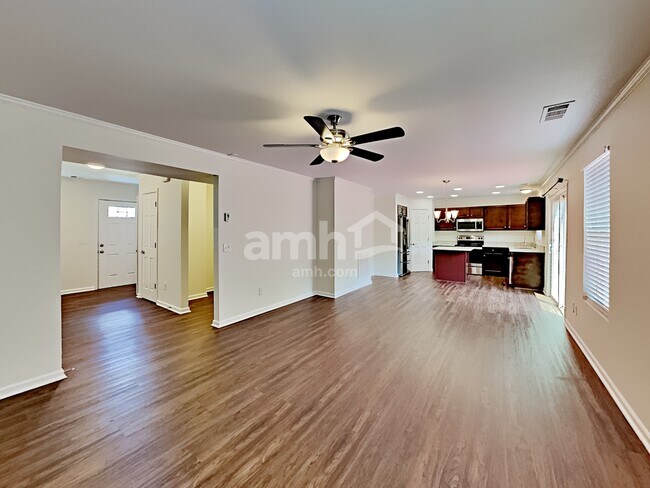 Foto del edificio - 1861 Cottage Grove Way