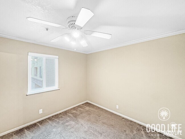 Foto del edificio - Modern 2 Bed Condo with Resort-Style Amenities in UTC