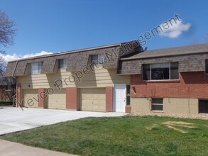 Building Photo - 2801-2805 Stanford Rd