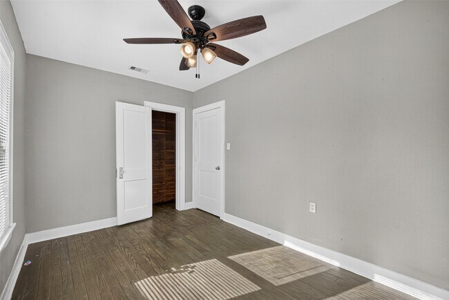 Foto del edificio - 6306 Stillman St