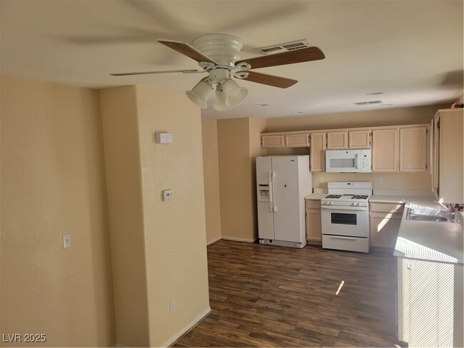 Building Photo - 2286 Diamond Pointe St