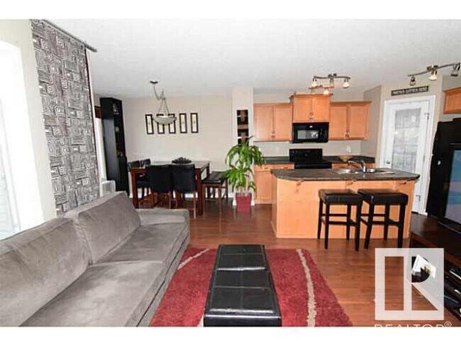 Photo du bâtiment - 1571 Rutherford Rd SW