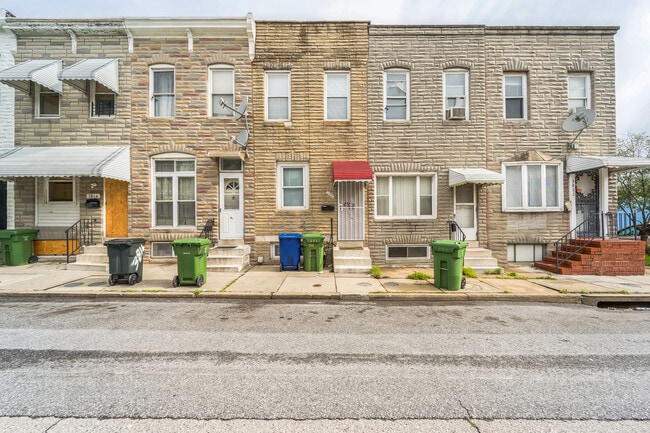 Front - 3818 Mount Pleasant Ave