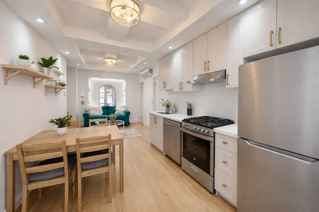 Photo du bâtiment - 135 Earl Pl