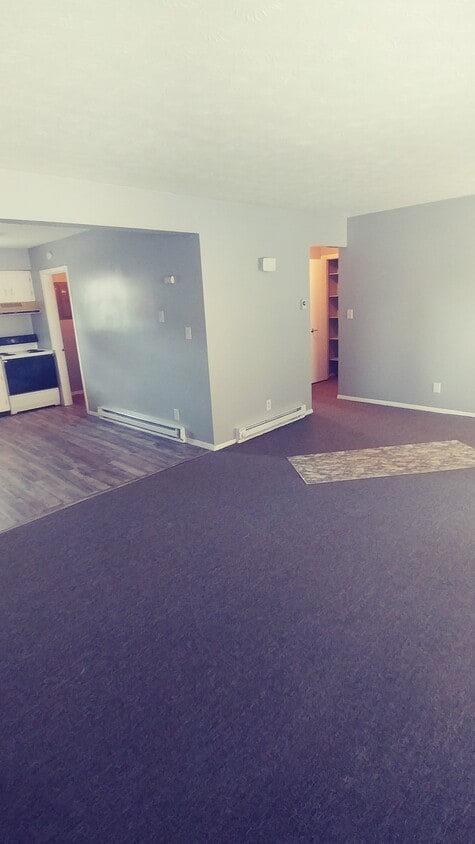 Open Living Space - 1109 State St