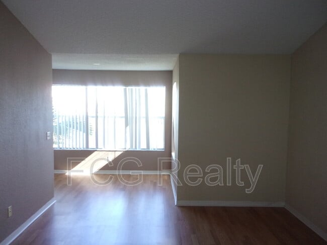 Building Photo - 5140 Conroy Rd