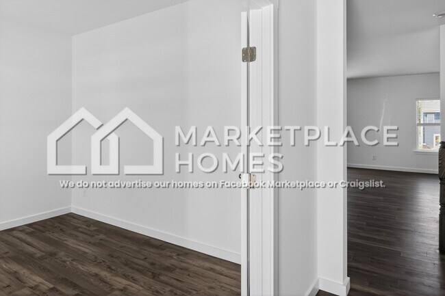 Foto del edificio - 3220 Highline Dr