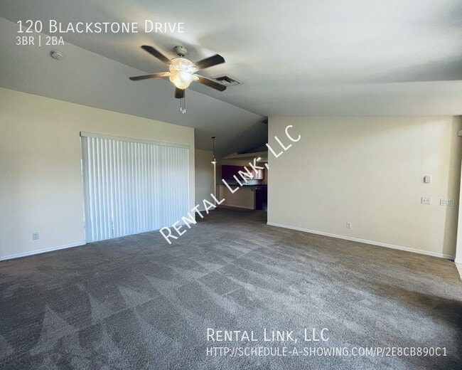 Foto del edificio - 120 Blackstone Dr