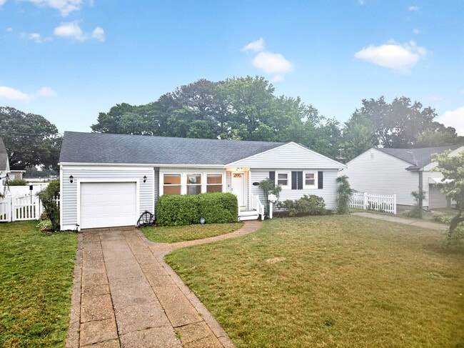 Building Photo - 8516 Halprin Dr