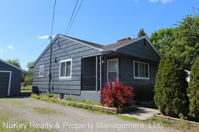 Building Photo - 4 br, 2 bath House - 621 N. Burnes Rd.