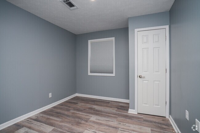 2 habitaciones, 1 baño - 600 pies cuadrados - Segundo dormitorio - Russell Ridge Estates