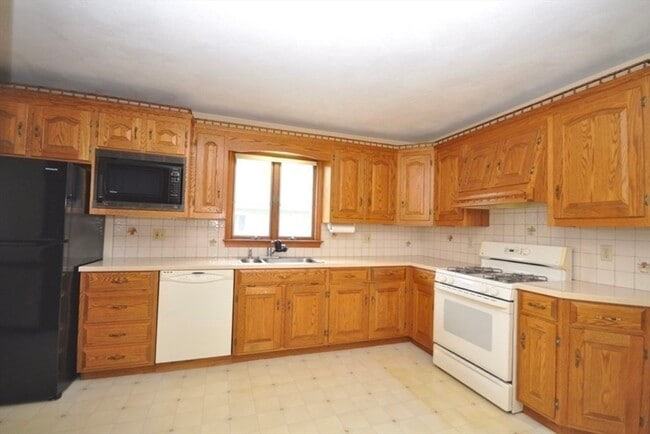 Foto del edificio - 40 Englewood Ave