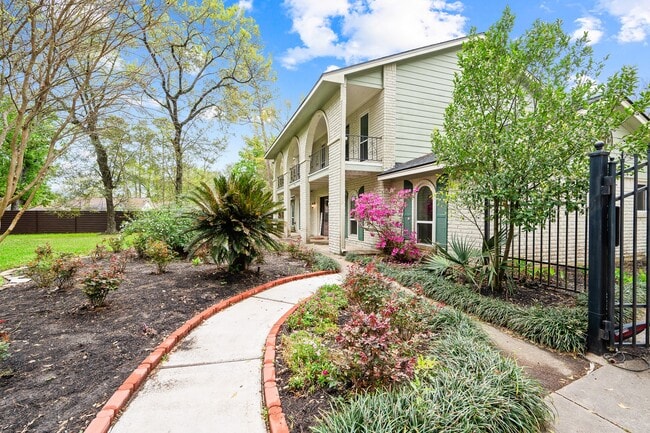 Foto del edificio - 16811 Waycreek Rd