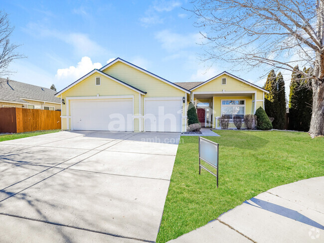 Building Photo - 2983 Almazan Ct