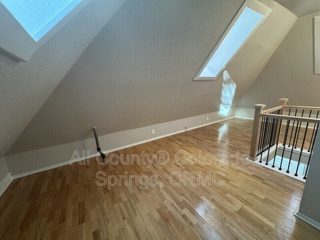 Foto del edificio - 330 E Cache La Poudre St