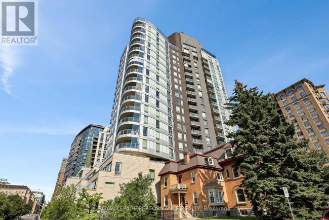 Building Photo - 428 Sparks St.