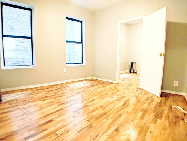 Building Photo - 145 Edgecombe Ave