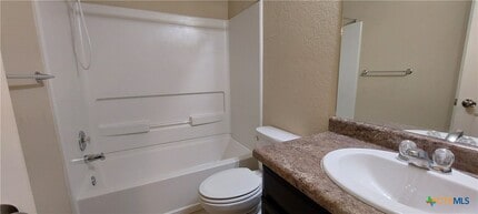 Building Photo - 1556 Birmingham Dr