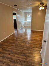 Building Photo - 510 N Bauer St