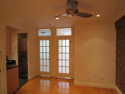 Primary Photo - 424 E 9th St