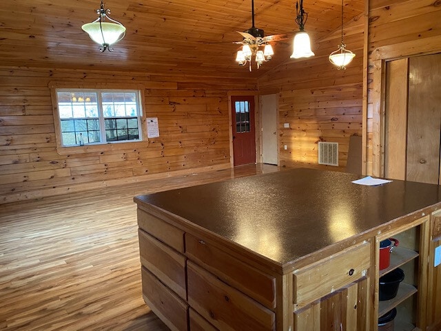 Building Photo - Kentucky Log Home