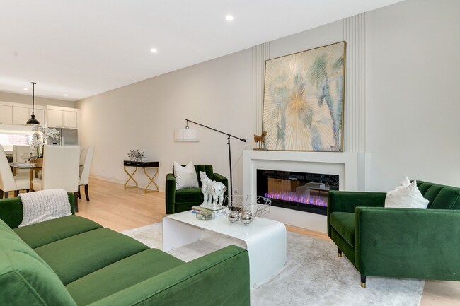 Foto del edificio - 6915 N Western Ave