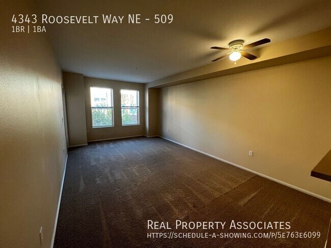 Foto del edificio - 4343 Roosevelt Way NE