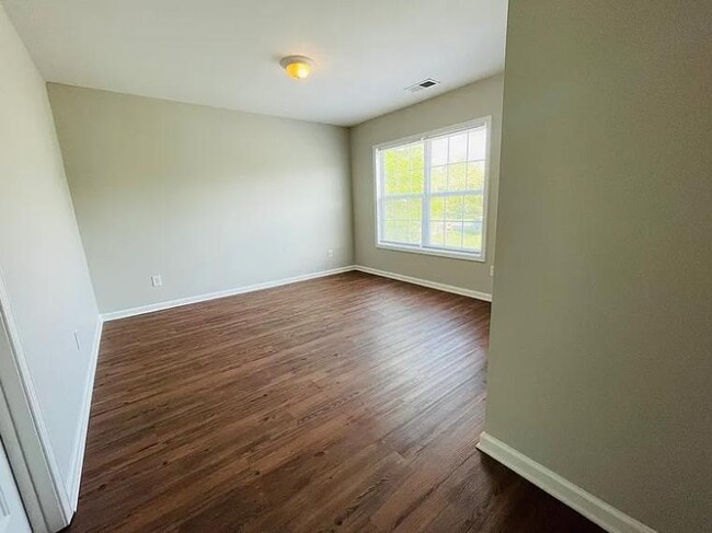 Building Photo - 5435 Eneida Sue Dr