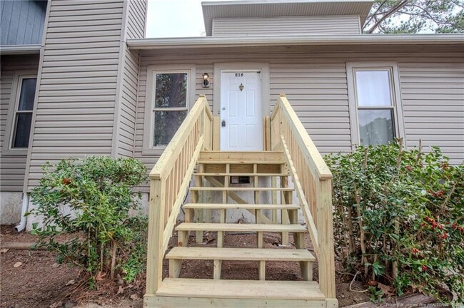 Building Photo - 816 Rumford Pl