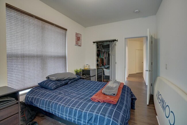 Foto del edificio - 940 E Dayton St