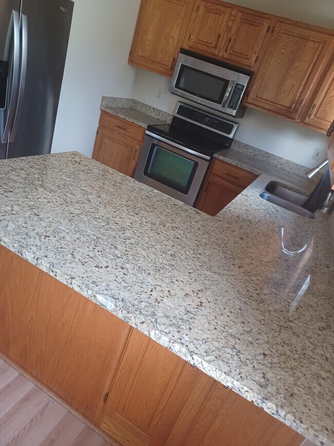Foto del edificio - 5505 Orleans Ln N
