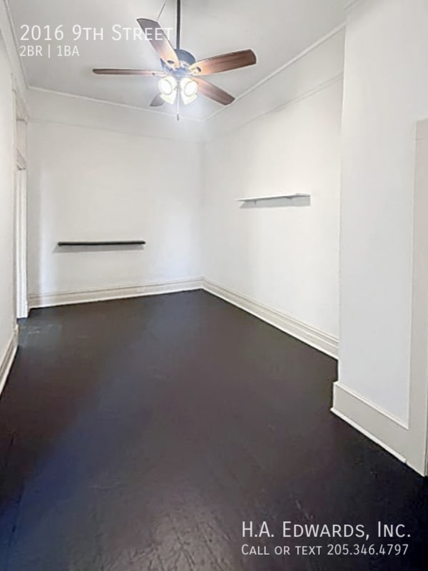 Building Photo - 2016 9th St