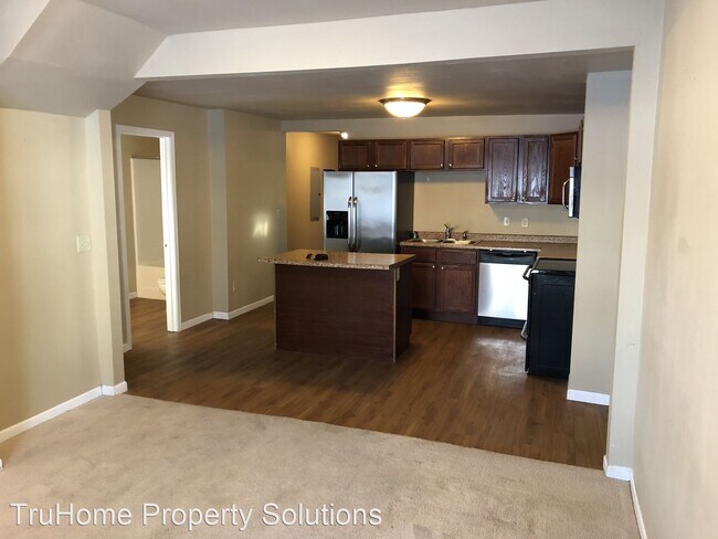 Building Photo - 3 br, 2 bath House - 911 North 4th Street