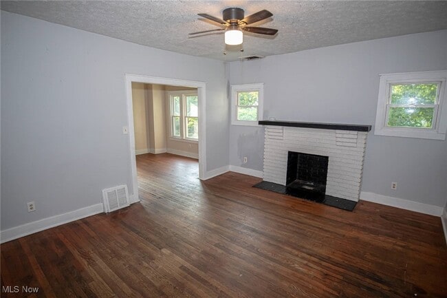Foto del edificio - 276 Wildwood Ave