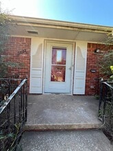 Building Photo - 3609 N Drexel Blvd