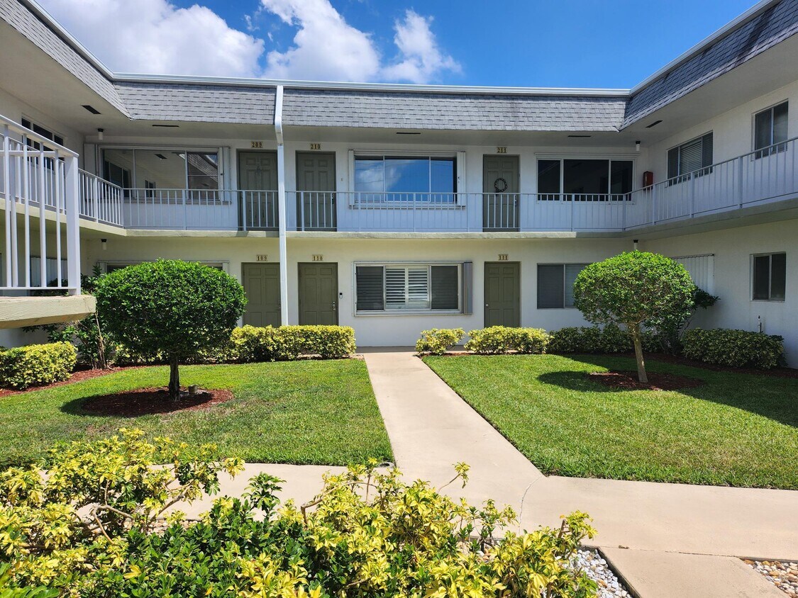 Foto principal - 3280 Cynthia Ln