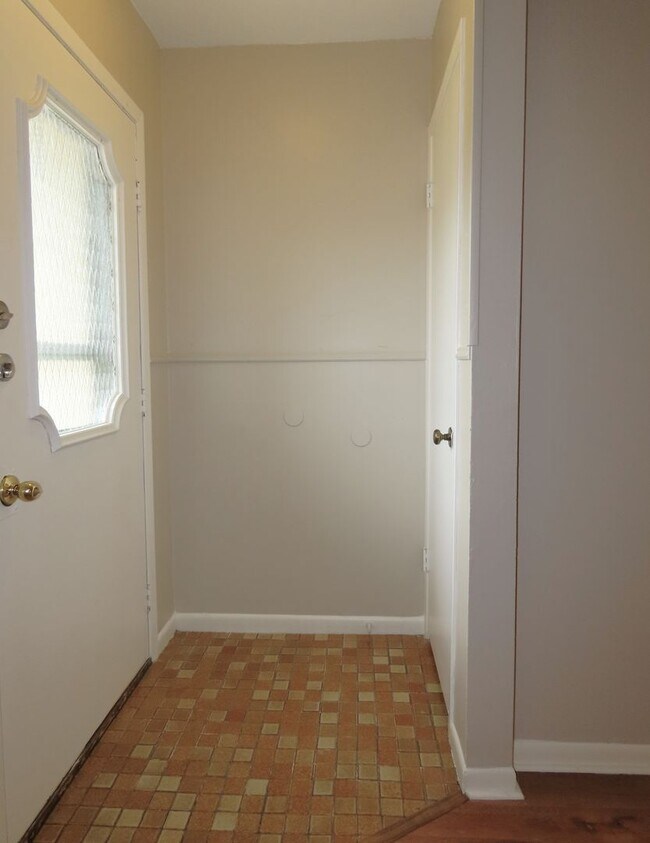 Building Photo - South Tyler! Lovely 3 Bedroom, 2 Bath Dupl...