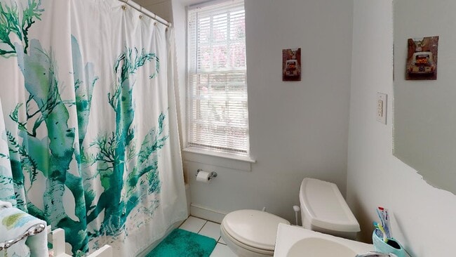 Bathroo, - 201 Cary St