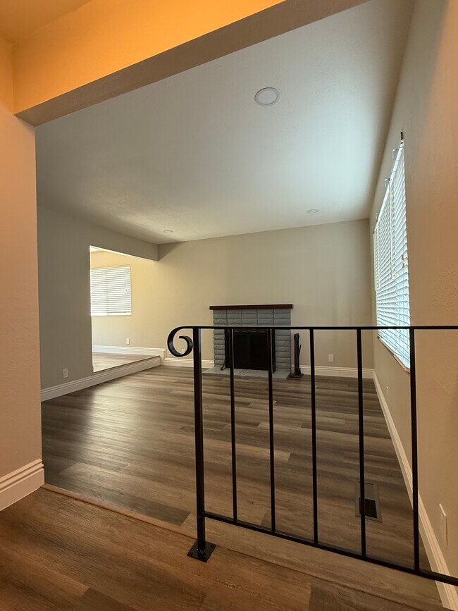 Foto del edificio - 1681 Crescent Ave